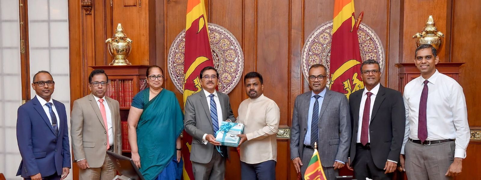 CBSL Presents 2025 Economic Review to President